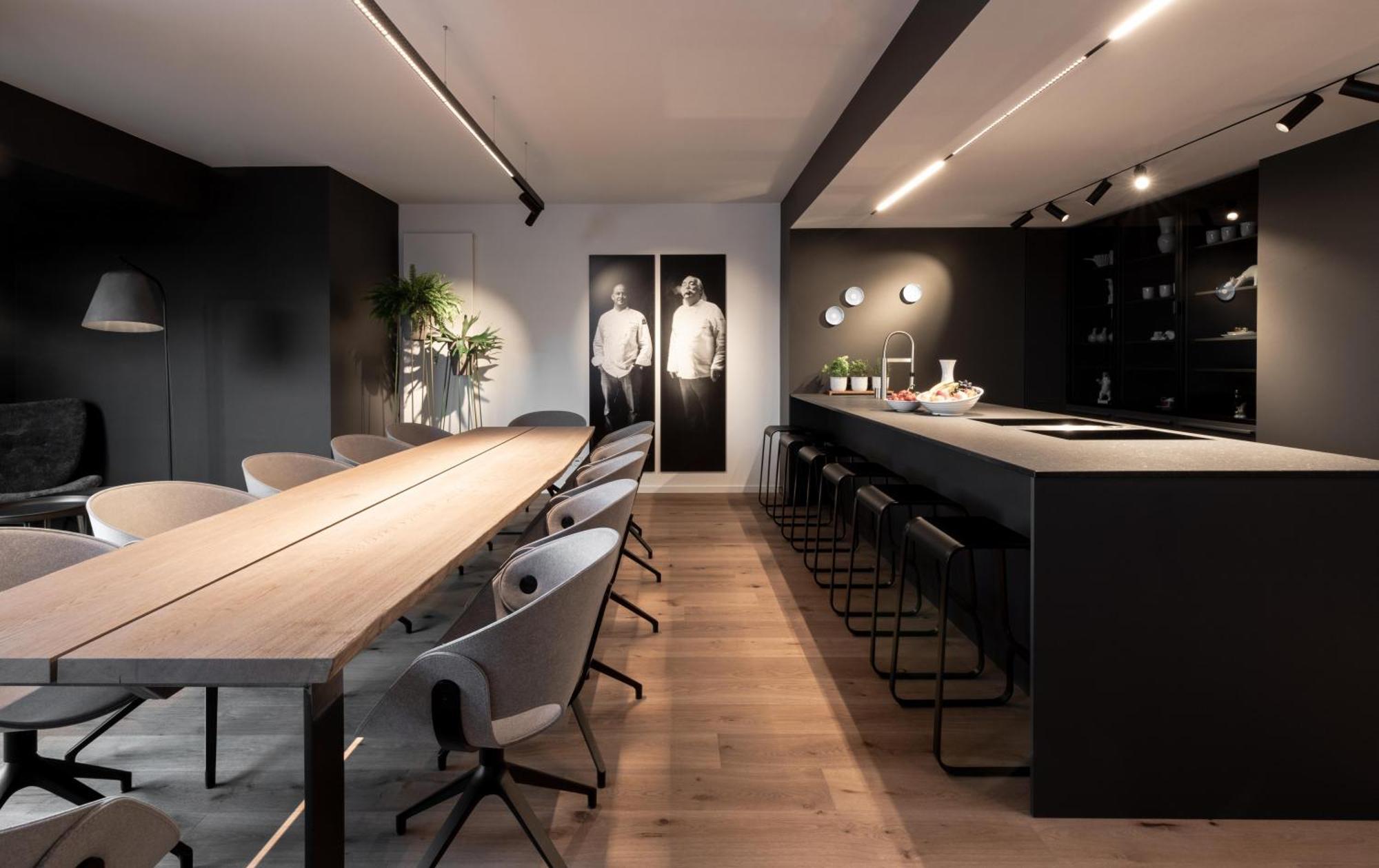 Kpm Hotel & Residences Berlin Luaran gambar The kitchen at the restaurant