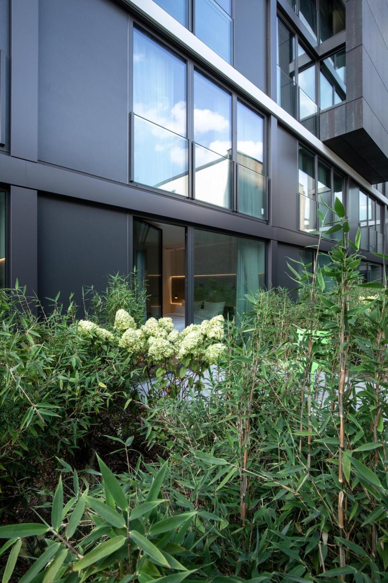 Kpm Hotel & Residences Berlin Luaran gambar The courtyard