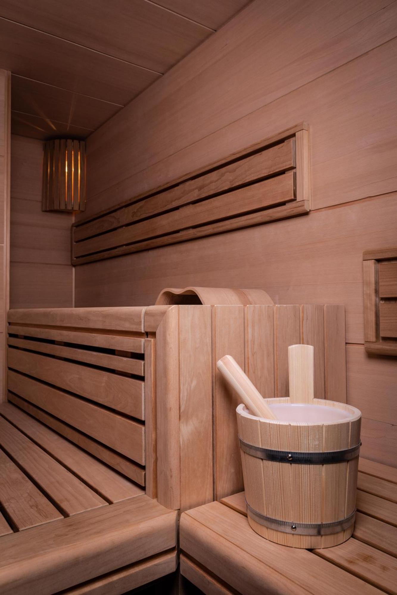 Kpm Hotel & Residences Berlin Luaran gambar A modern Finnish sauna