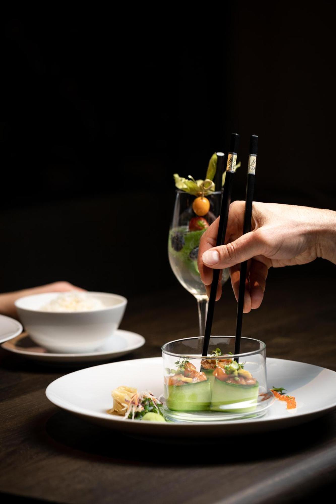 Kpm Hotel & Residences Berlin Luaran gambar Chopsticks