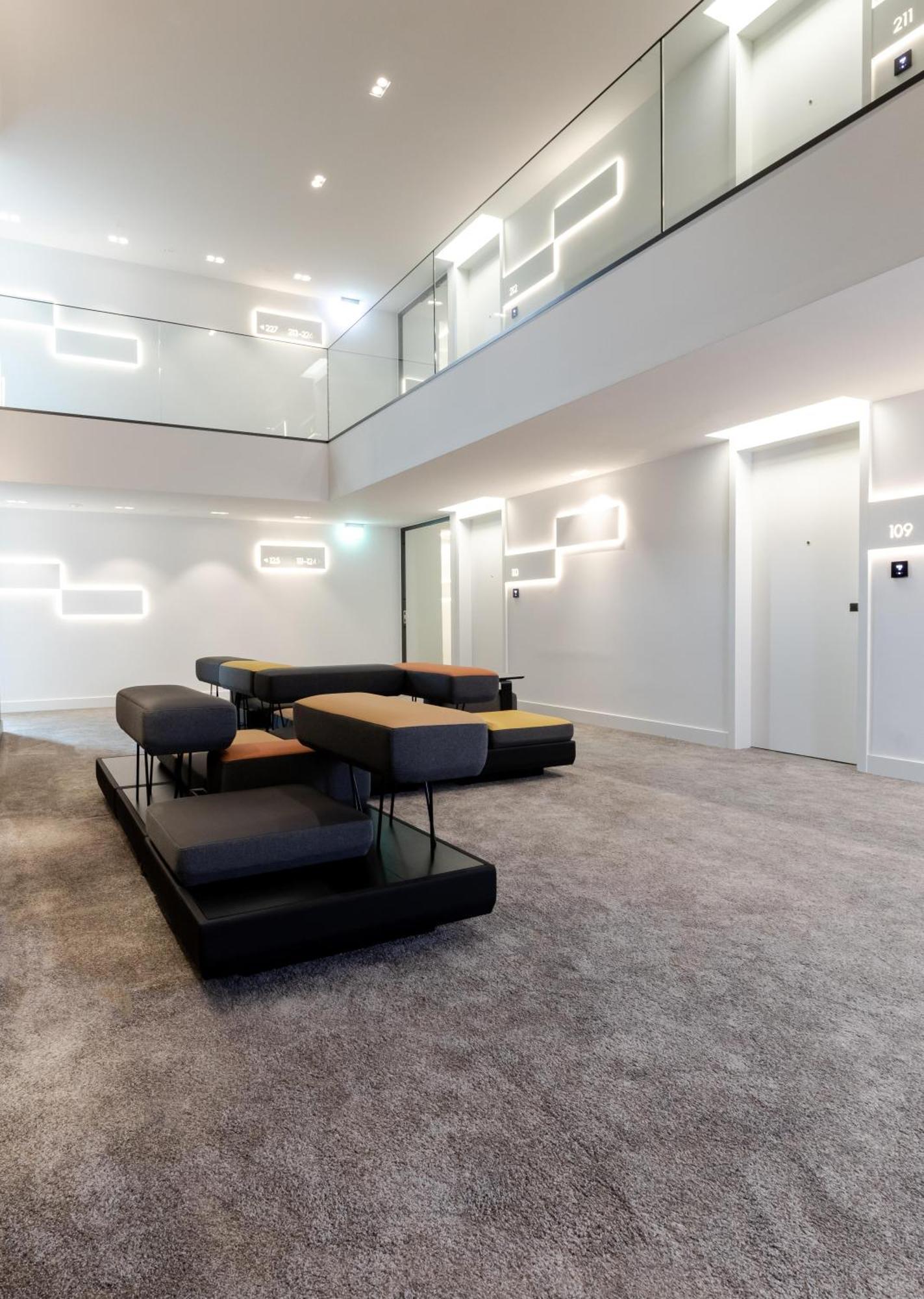 Kpm Hotel & Residences Berlin Luaran gambar The interior of the hotel